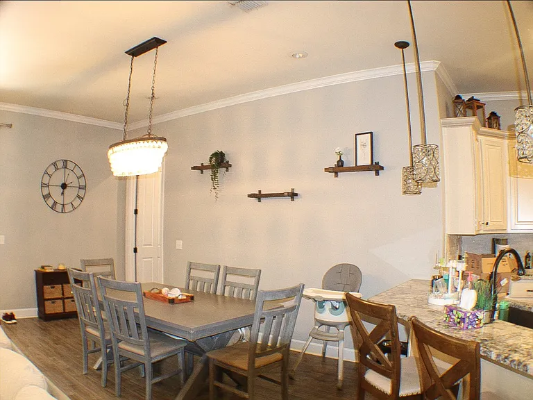 104 Shotts Ave — Photo 8