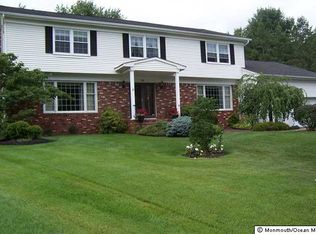 37 Terence Dr, Manalapan, NJ