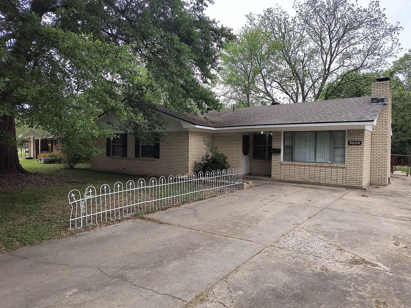 1509 Belmoor Dr, Pine Bluff, AR 71601 | Zillow