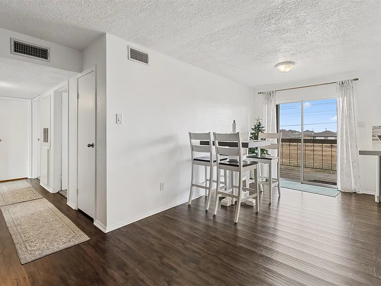 7600 Emmett F Lowry Expy #1102 — Photo 1