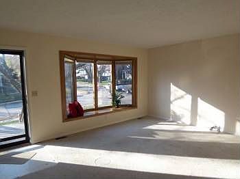 2nd image of 8916 S Glenview Dr