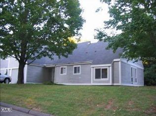 1 Woodbury Pl, Woodbury, CT 06798