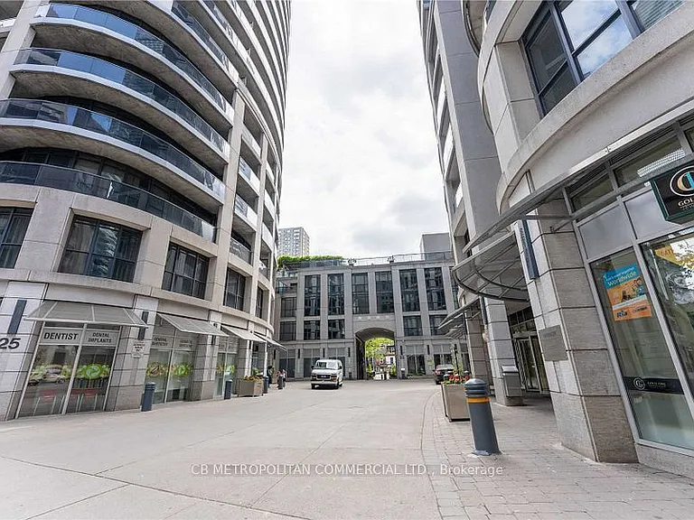 23 Carlton St #316 — Photo 12