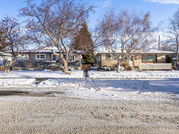 2812 W 24th St NW, Calgary, AB T2M 3Z3