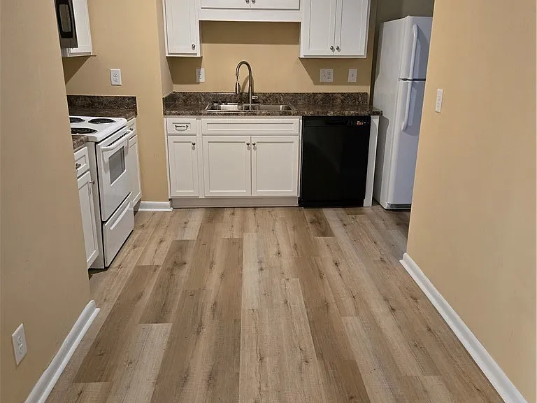 704 Dwain Dr — Photo 5