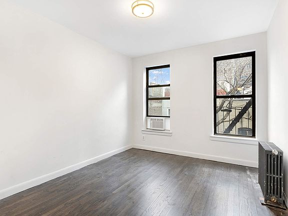 4th image of 119 E 96th St APT 22