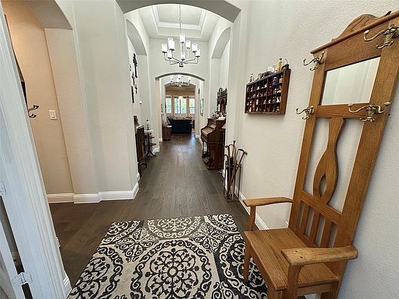 2nd image of 2805 Maverick Way