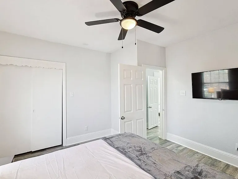 702 N Edgefield Ave — Photo 20