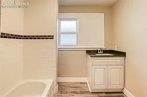 439 N Walnut St — Photo 18