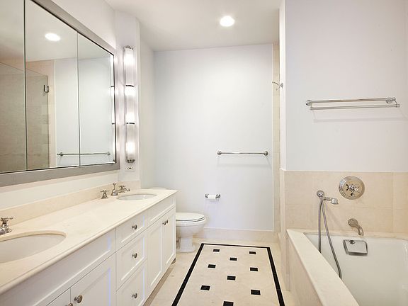 4th image of 400 E 51st St APT 22C