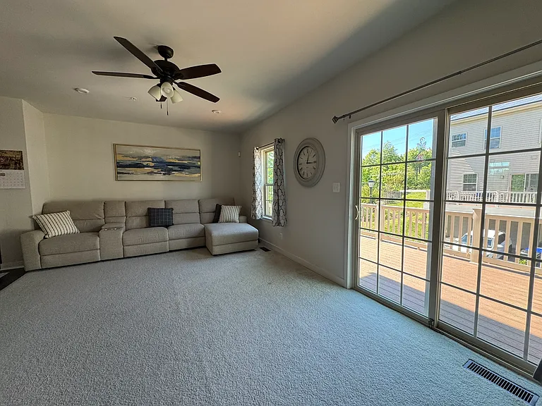 8015 Spring Arbor Dr — Photo 14