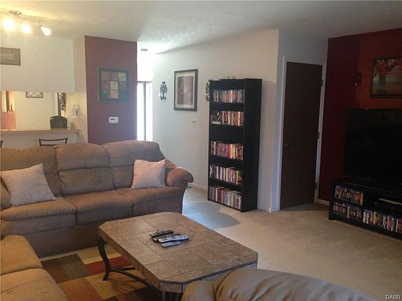 5th image of 5563 Cobblegate Dr