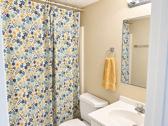 3rd image of 4150 Horseshoe Rd N APT 25