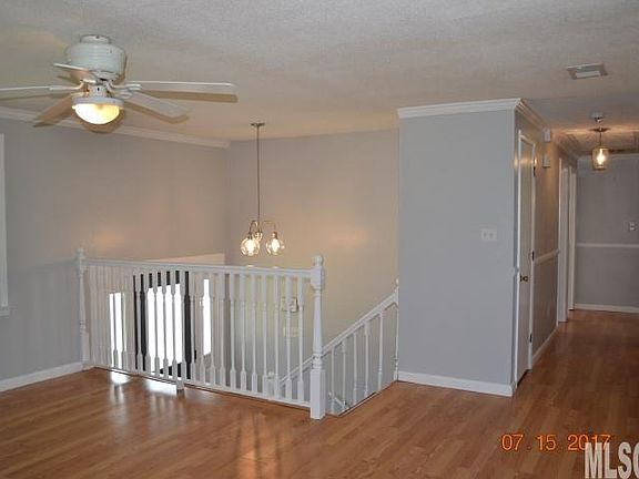 3rd image of 2577 Belshire Dr