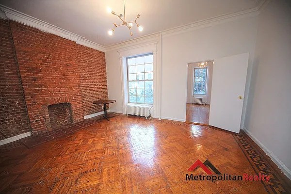 Rented by Metropolitan Realty | media 24