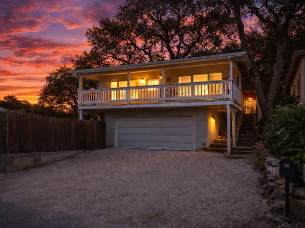 224 Valley Rd #A, Oak View, CA 93022