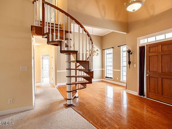 5th image of 515 Sugarloaf Dr