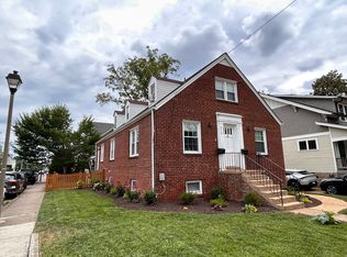819 N Daniel St #2, Arlington, VA 22201