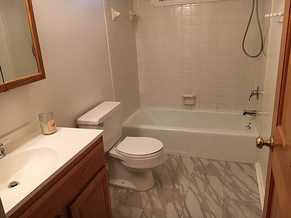 Main bathroom