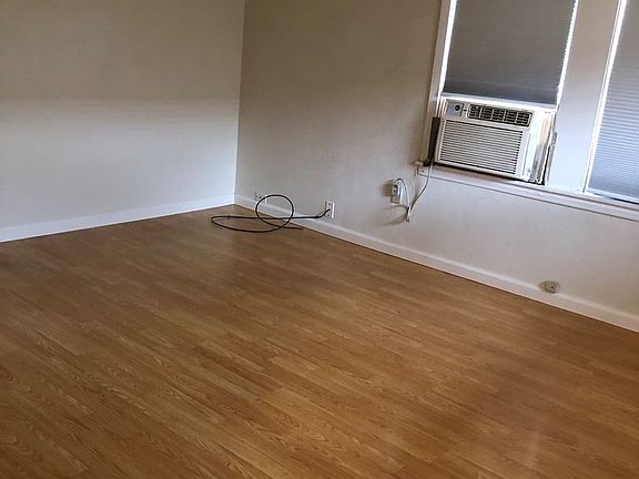 4th image of 217 N 27th St