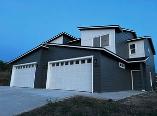 1808 N Coach Ln #1808, Greenacres, WA 99016