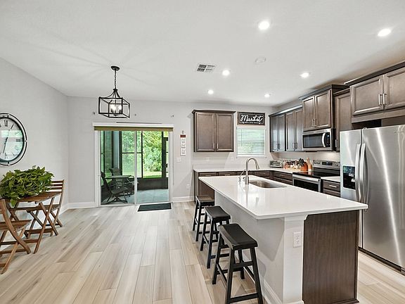 5th image of 12073 Calvesta St