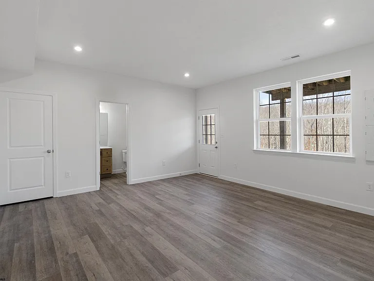 39 Dover Ct — Photo 18