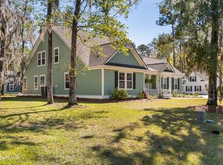 19 Tern Rd S, Beaufort, SC 29907