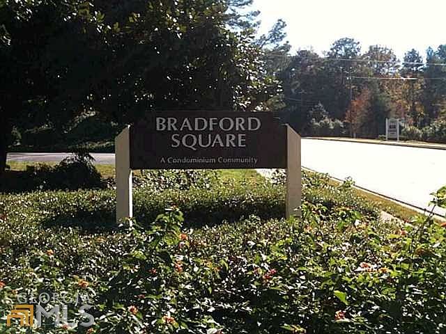 2nd image of 2554 Bradford Sq