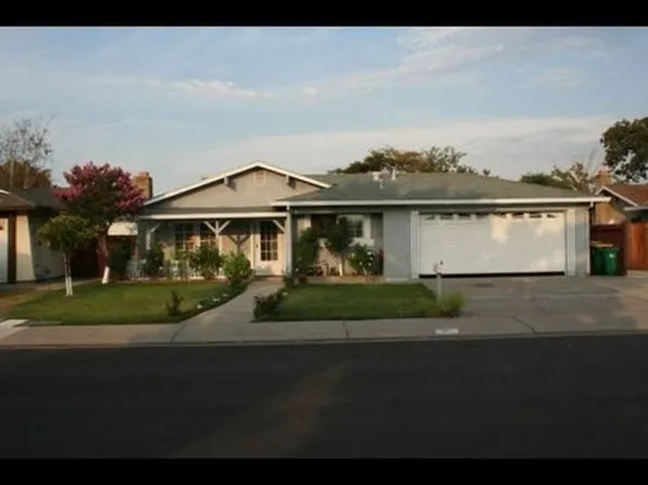 1857 Crestwood Cir, Stockton, CA 95210