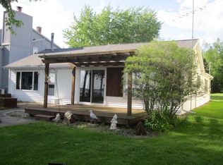 W4465 W Nabor Rd, Cecil, WI 54111