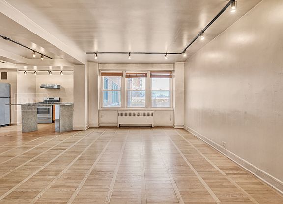 3rd image of 4900 N Marine Dr APT 602