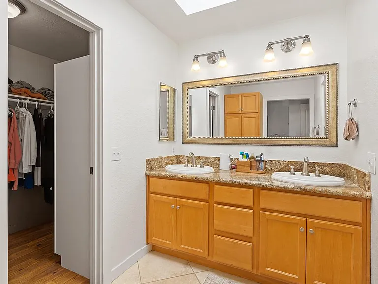 5427 La Jolla Blvd #4 — Photo 8