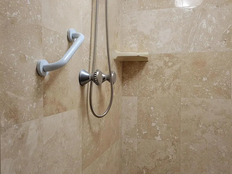 19707 Turnberry Way #14D — Photo 13