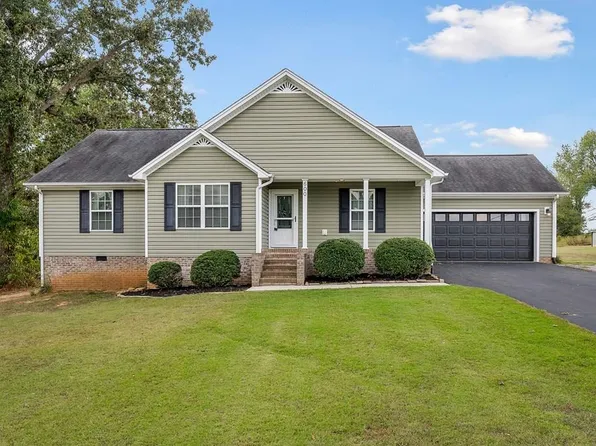 600 Walnut Heights Ln, Rickman, TN 38580