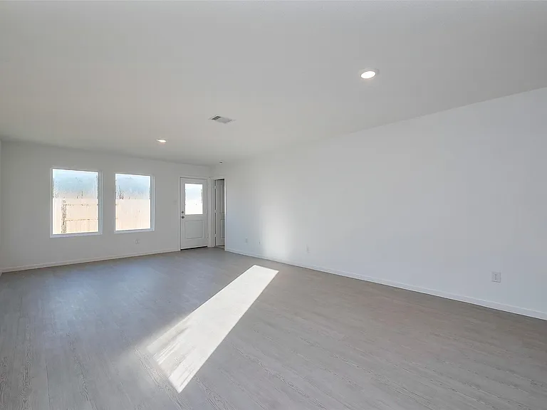 18224 Pontecorvo Ln — Photo 12