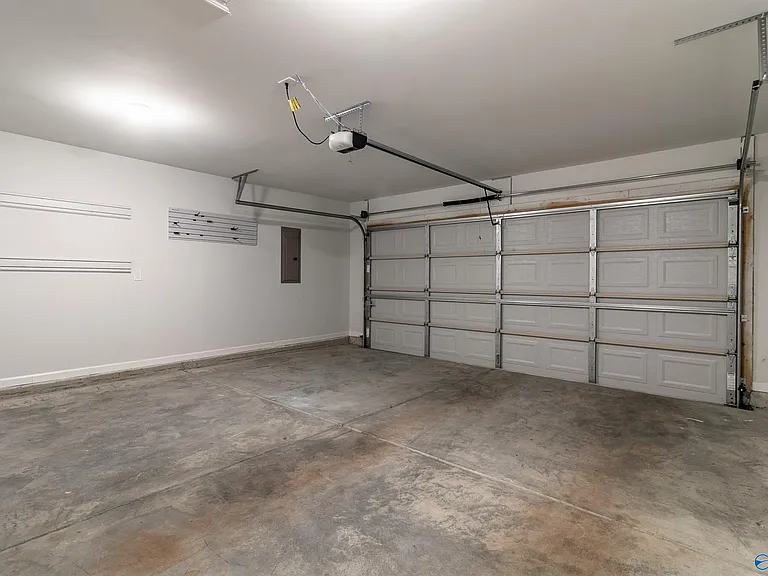 312 Fenrose Dr — Photo 18
