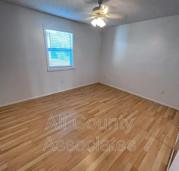 6431 Drexel Dr #8 — Photo 5