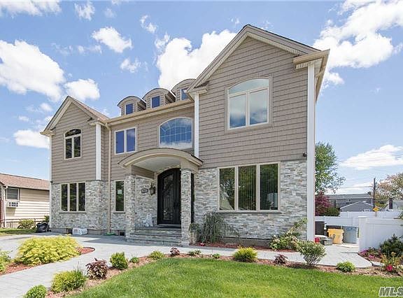 2nd image of 67 Cliff Dr