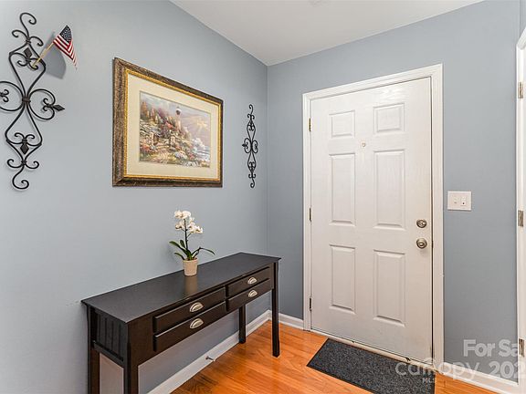 5th image of 101 Arbridge Ct