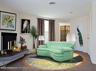 19 Rector Pl APT B, Red Bank, NJ 07701