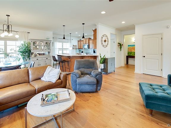 4th image of 623 Camille Ln