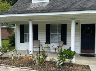 3060 Queensgate Way, Mount Pleasant, SC 29466