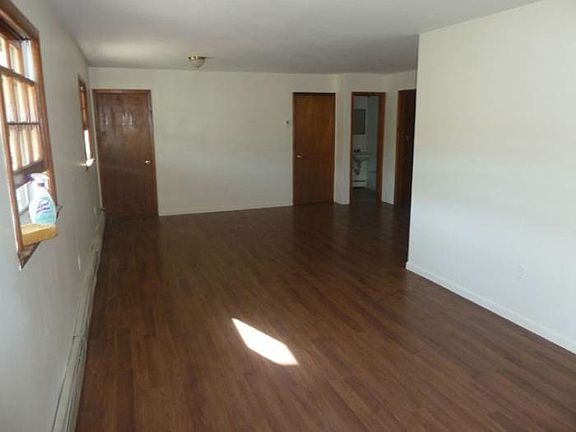 4th image of 23 Daniele Ln APT 27