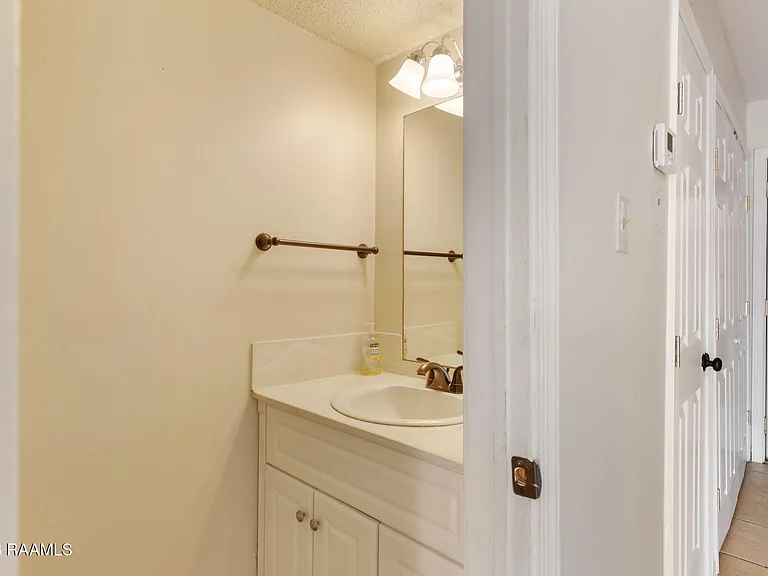 100 Winchester Dr #309 — Photo 15
