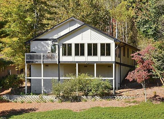 2nd image of 3060 Golfside Ln