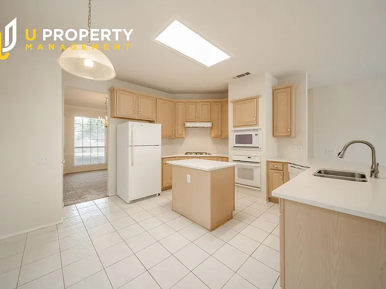 8713 Somerville Way — Photo 13
