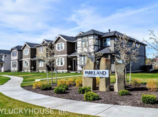 3139 SW 28th St, Redmond, OR 97756