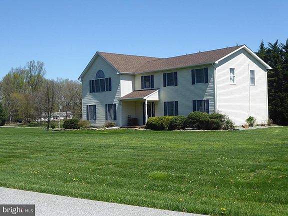 3rd image of 12 Rosewood Dr