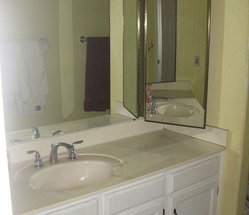 5th image of 913 W Bell De Mar Dr